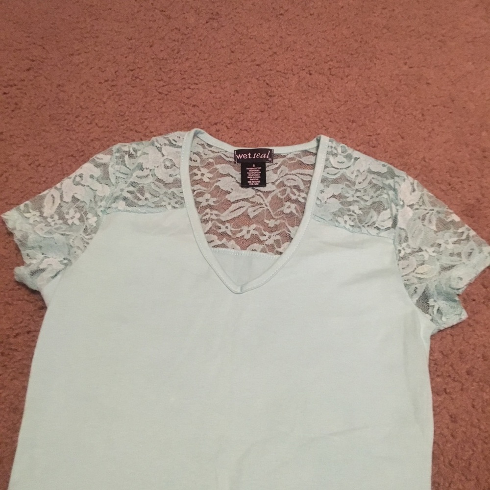 Everyday v-neck tee/t-shirt with lace detail new